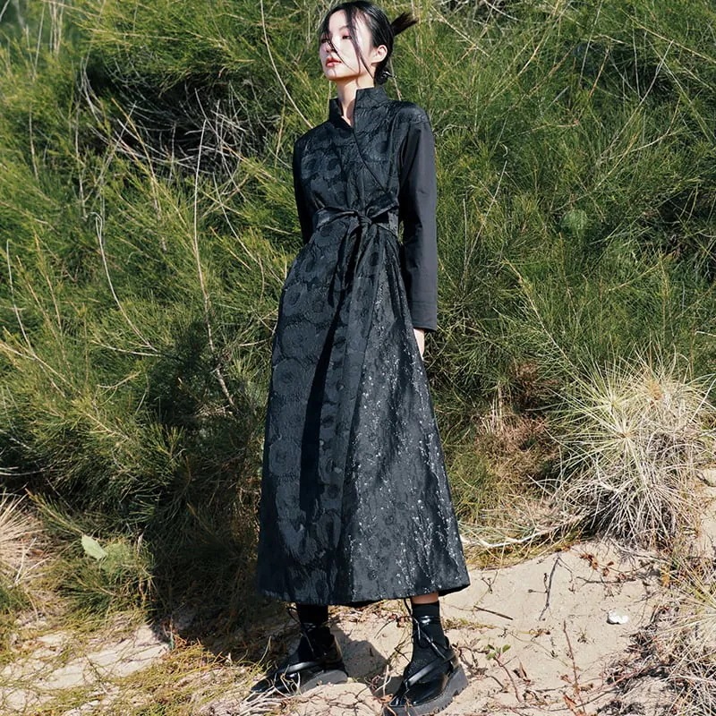 【快速出荷】チャイナ風ワンピース ロング 長袖 黒 白 花柄ジャガード 切り替えワンピ 腰括れ 漢服風