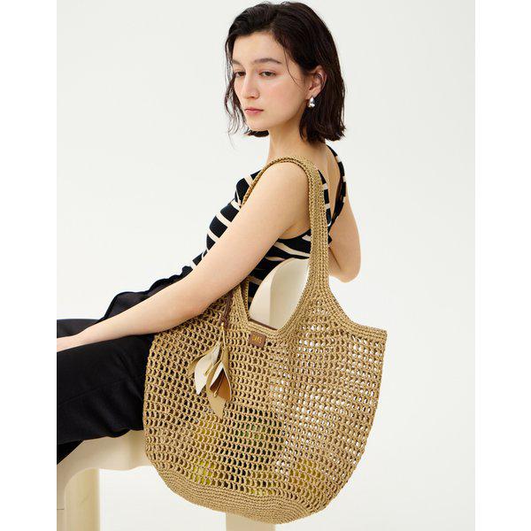 [26SS] [MISTY FLOWER RAFFIA] ベージュラフィア 撚りメッシュ ショルダーバッグ L DCBA6E580I2