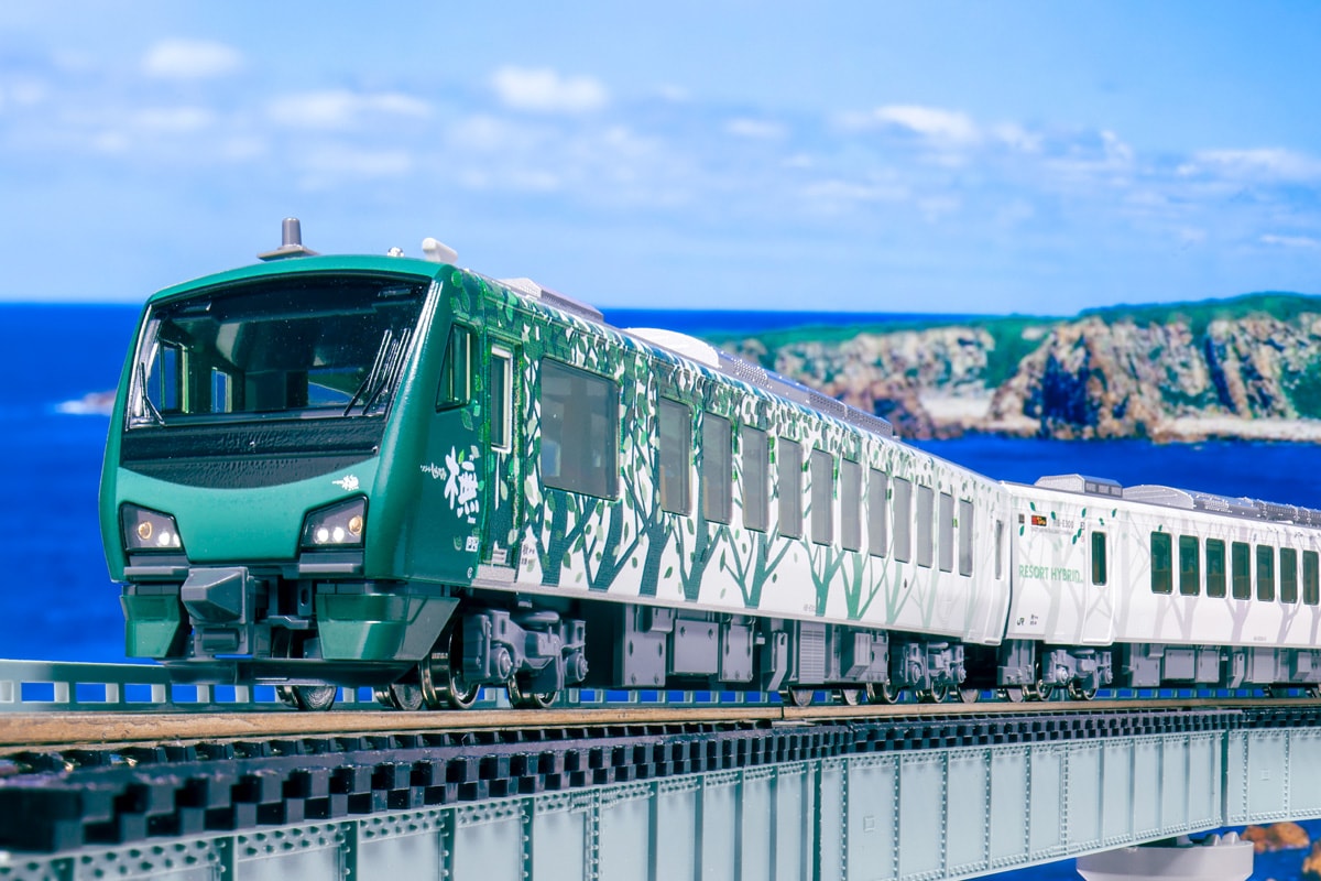 カトー (N) 10-2073 HB-E300系「リゾートしらかみ」(ぶな編成) 4両セット カト- 10-2073 HB-E300ケイ シラカミ ブナヘンセイ 4R