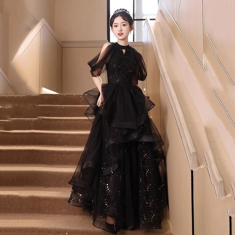 ブラック フォーマルドレス パーティードレス 結婚式 披露宴 会社 年次総会 イブニングドレス ロング丈 エレガント 高級感 レディース シンプル 上品 大人女性 すっきりシルエット Aライン 春