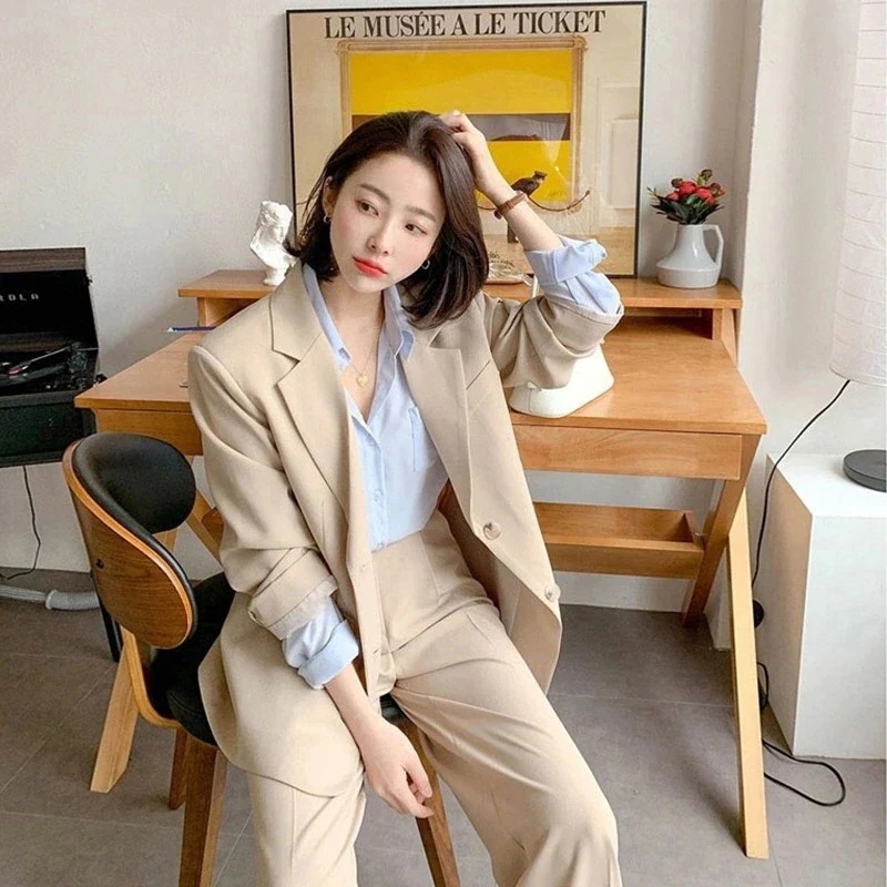 【2枚購入で1oo円OFF】[急速出荷]二点セット 新作 日韓 カジュアル 気質 卒業式 涼しく楽ちんセットアップ 着痩せ ワイドパンツ おしゃれ スーツ 高級感 ママ タンクトップ スーツ スーツセ