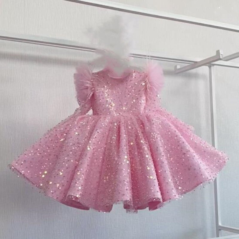 【2枚購入で 3oo円OFF】スパンコールの長袖の女の子ドレスプリンセスドレス2025子供ダンスパフォーマンス服花の子供結婚式のスカート