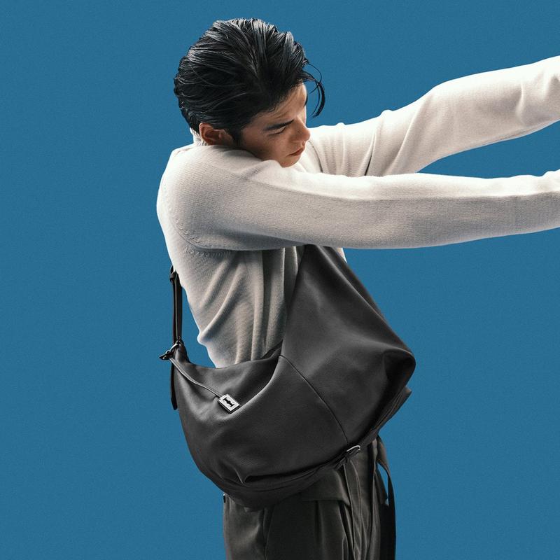 Halfmoon Groovy Hobo L (ハーフムーン グルービー ホーボー ラージ) Black- VQB5-1HO850-1BKXX (迅速な発送が可能)