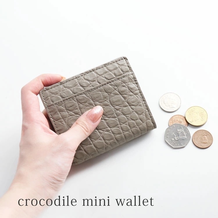 クロコダイル マット コンパクト 折り財布 【ネコポスで送料無料】 財布 薄型 カードケース 小さめ 小さい ミニ ミニ財布 小銭入れ 二つ折り財布 レディース 女性 大人 トープ ベージュ おしゃれ