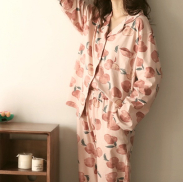 ルームウェア パジャマ デート 部屋着 寝巻き ナイトウェア 袖あり 長袖 かわいい 大人可愛い きれいめ シンプル カジュアル 大人 上品 おしゃれ お洒落 かっこいい レトロ 大人女子 こなれ感