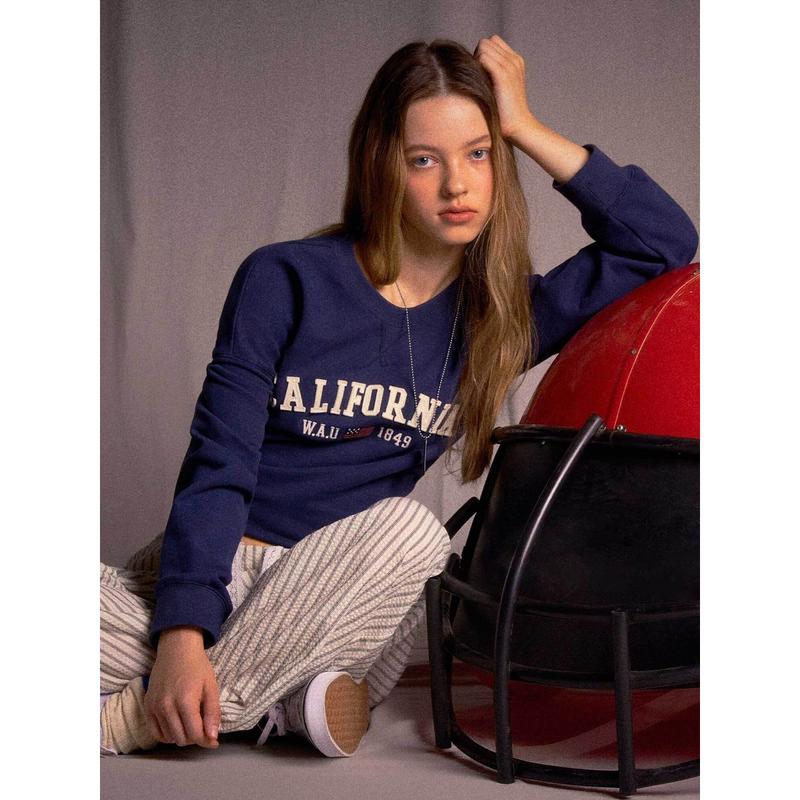 AK水原店共通 USA Logo Sweatshirt WHMWF4991U 6,656円