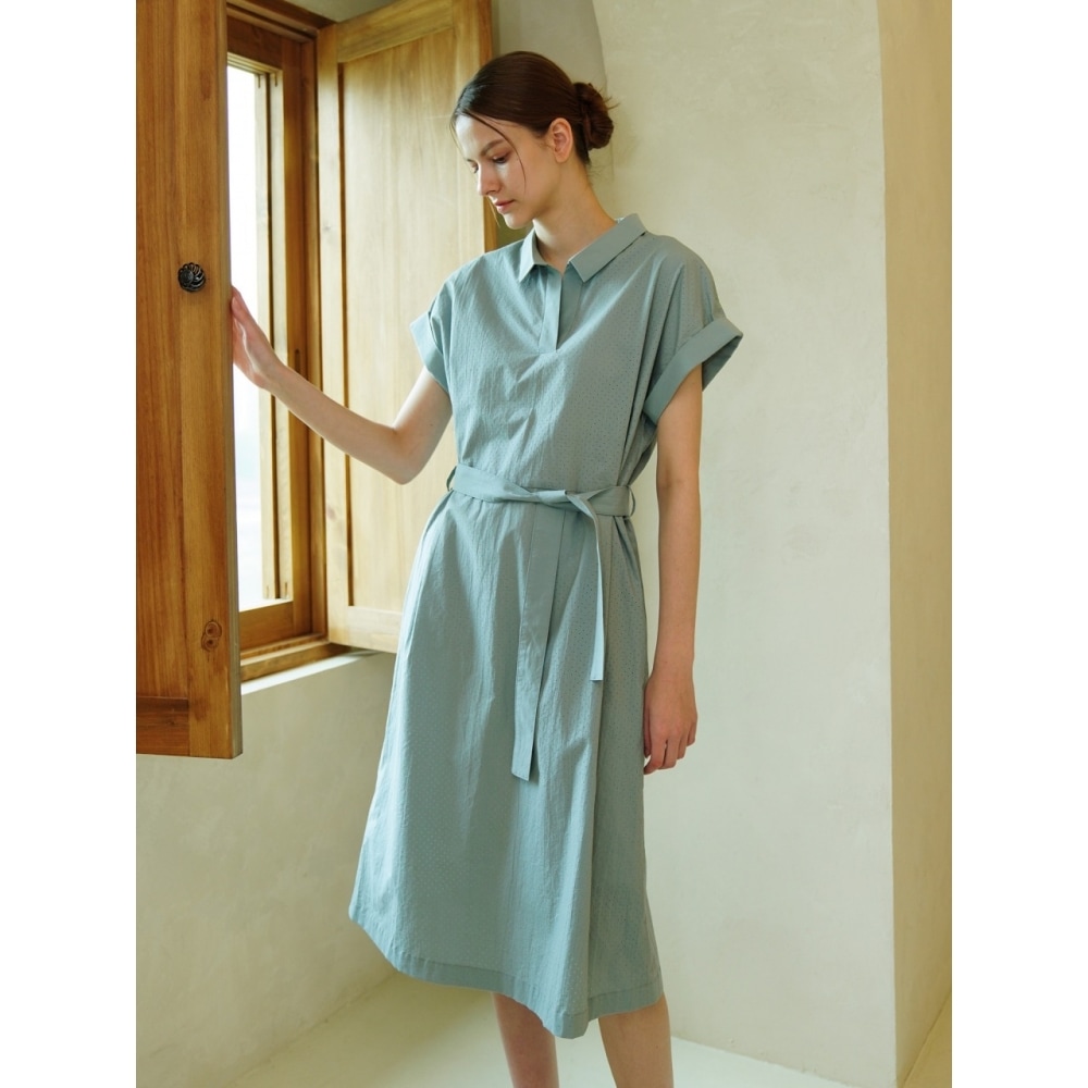 ACUD パンチングディテールカラーネックワンピース L. ブルー