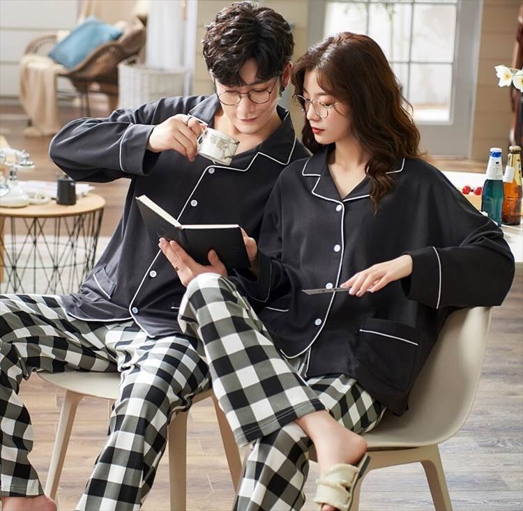 ペア パジャマ カップル 無地 チェック柄 メンズ レディース 長袖 開襟 シャツ 胸ポケット 前開き ボタン パイピング 長ズボン シンプル 上品 モノトーン 春 秋 M L XL 2XL 大人可愛 10,281円