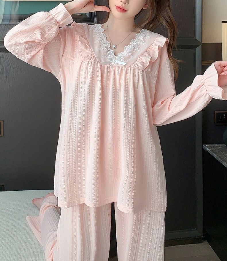 ルームウェア パジャマ 部屋着 寝巻き ナイトウェア 長袖 Vネック フリル 綿 上下セット 大人可愛い 大人女子 ラブリー とろみ感 春 秋 レディース 着回し 普段使い 体系カバー 定番 送料無料