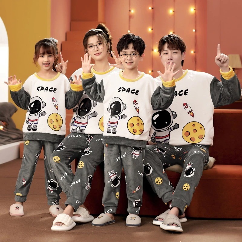 親子3人家族パジャマ 母と娘 コーラルベルベット秋冬厚手フランネル 男の子子供用ホーム服セット