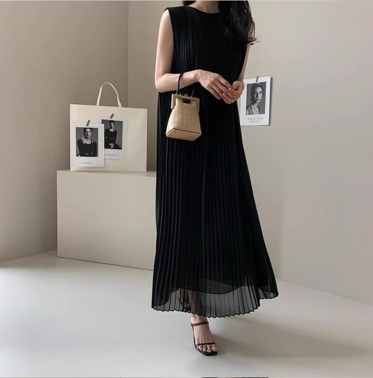 ドレス ミモレ丈ドレス Aラインドレス ブラックドレス ミモレ ミモレ丈 袖なし ノースリーブ ラウンドネック Aライン プリーツ 大人可愛い きれいめ シンプル 大人 上品 おしゃれ お洒落