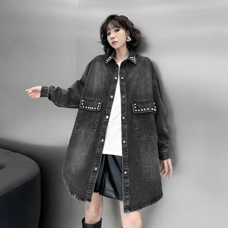 重工ピンビーズのデニムシャツ2025秋体型カバーチュニック コートです 秋アウター