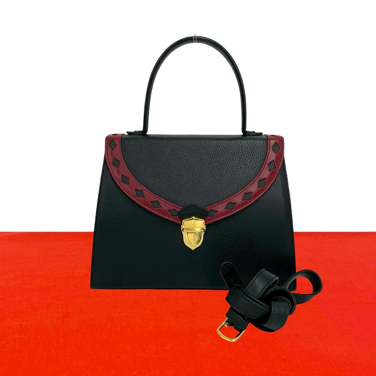 ヴィンテージ カットアウト レザー YSL ロゴ 金具ショルダーバッグ レザー ブラック 35722