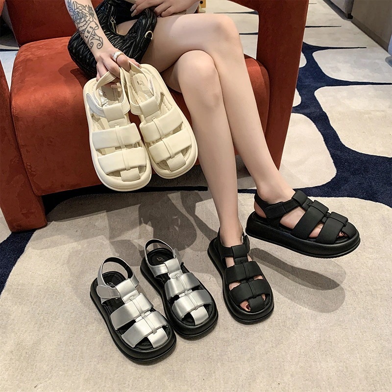 厚底包頭サンダルレディース 2024 レトロ編み込みカジュアル中空ピッグケージビーチローマンシューズ