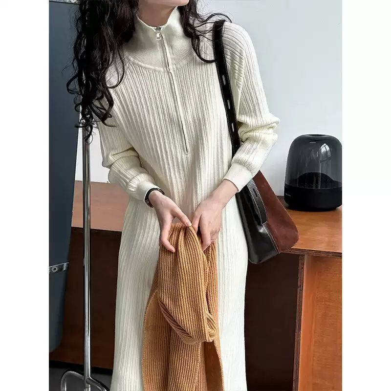 ハイネック ニットワンピース ハーフジップ 3色 レディース 長袖 大人可愛い シンプル おしゃれ 無地 秋 冬 卒業式 卒園式 二次会 通勤 デート お出かけ ショッピング カフェ 重ね着 楽ちん 5,484円