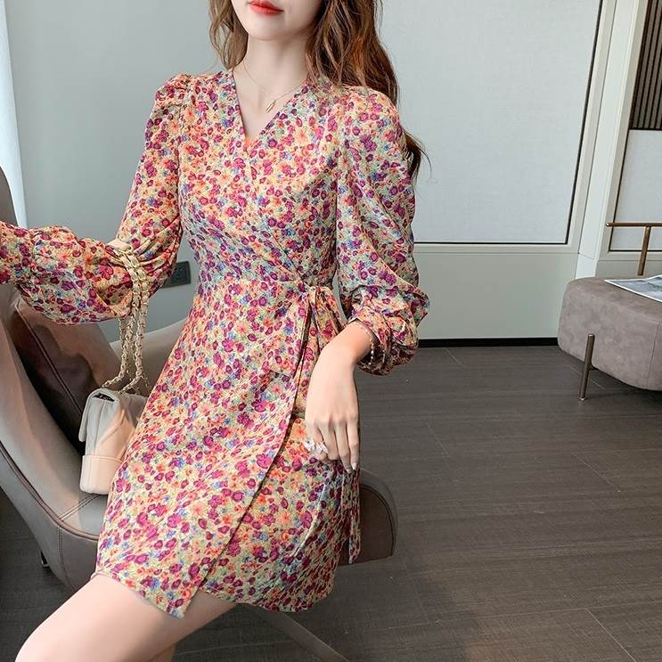 レディース ワンピース ミニ ショート 膝上 長袖 Vネック カシュクール シフォン かわいい 大人可愛い おしゃれ レトロ モダン ロマンティック おとな 大人女子 花柄 フラワー 春 秋 こ