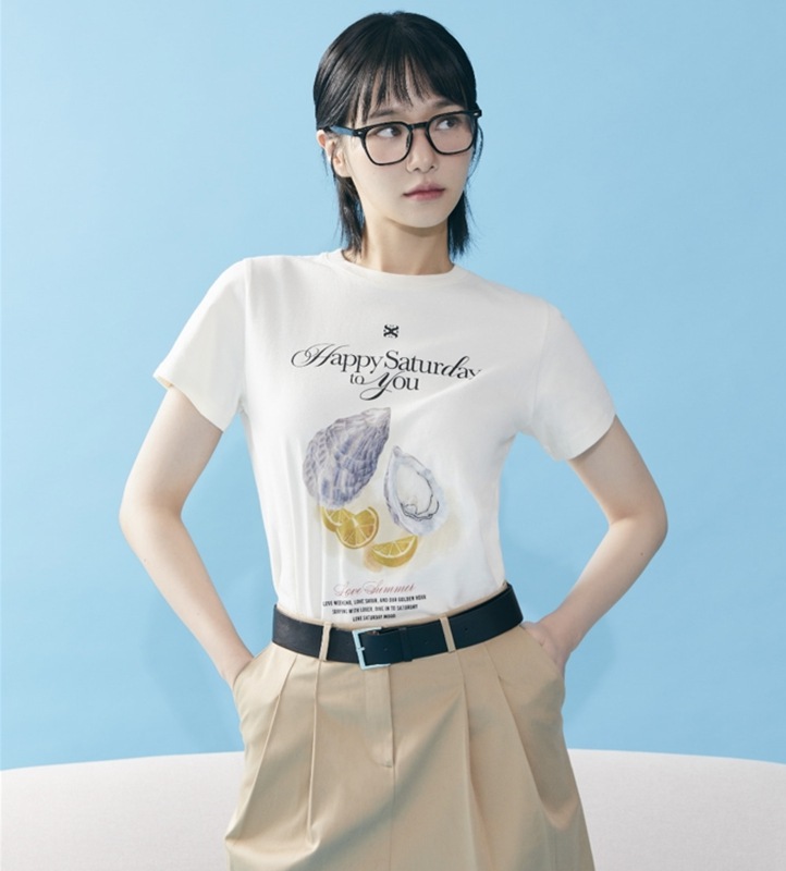 [세터] (W) オイスターグラフィックTシャツ ( Retro Ivory )