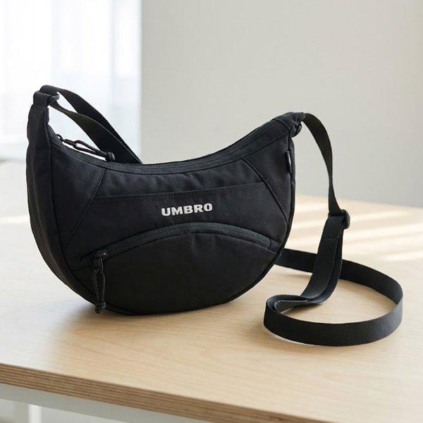 エッセンシャル ポケット ホーボーバッグ ブラック UR123CBG11BLK