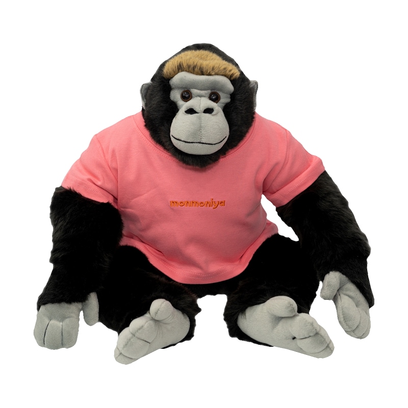 ゴリラ ぬいぐるみ ピンク色のTシャツ