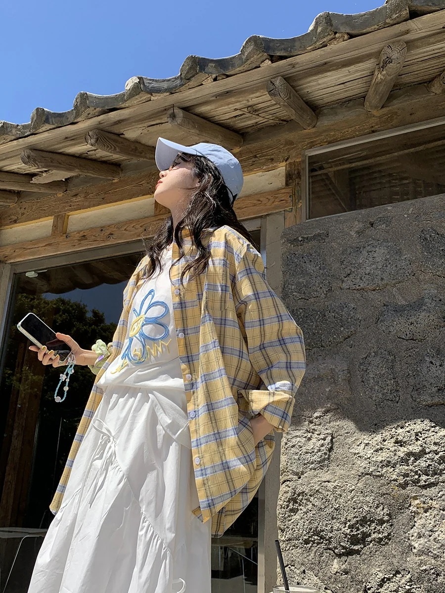 レトロチェック柄長袖日焼け防止ジャケットシャツ2024万能通勤レイヤートップス