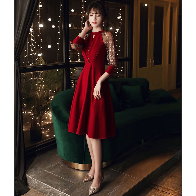 ドレススカート女性宴会気質シンプルなリトルレッドイブニングドレス秋袖メッシュスプライシングドレス