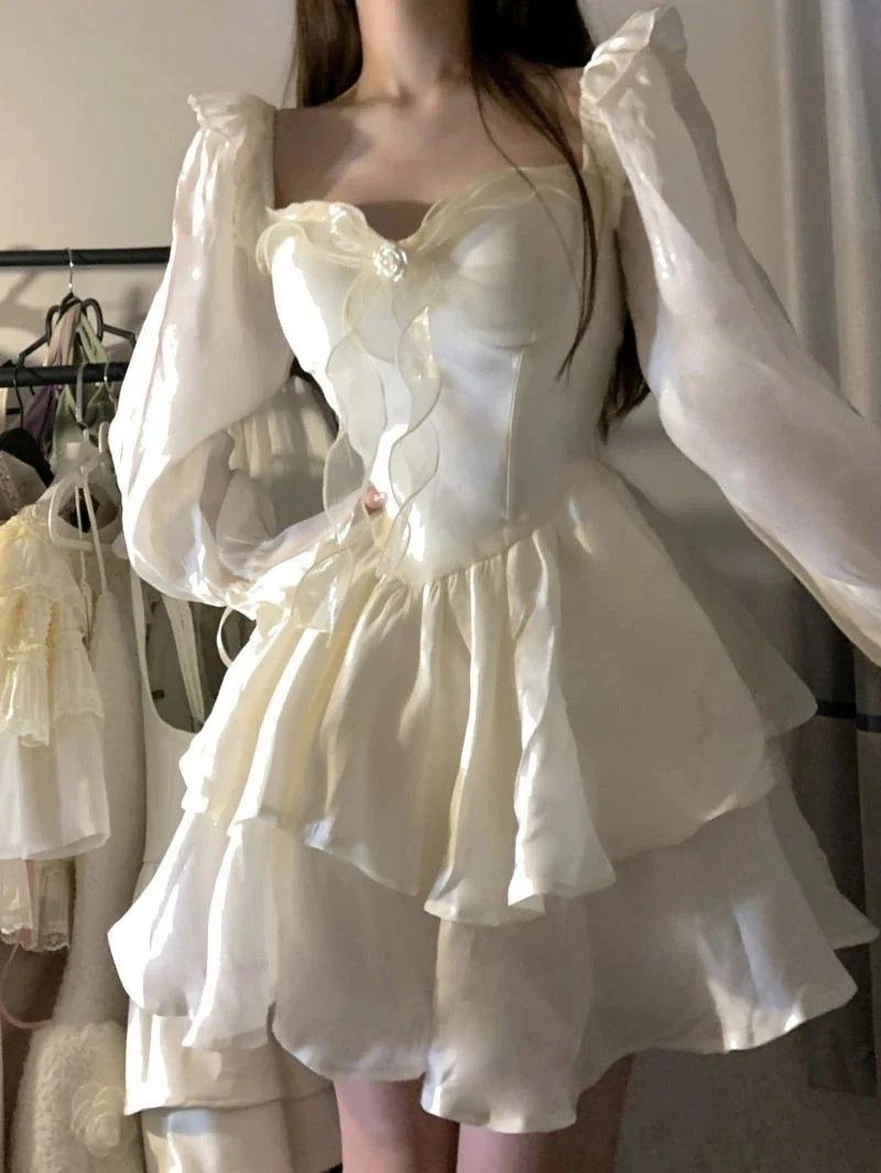 最安値に挑戦！可愛い ドレス パーティードレス 白のドレスワンピース夏 のプリンセススカートウエストポンポンスカート フランススタイル レトロ ワンピース