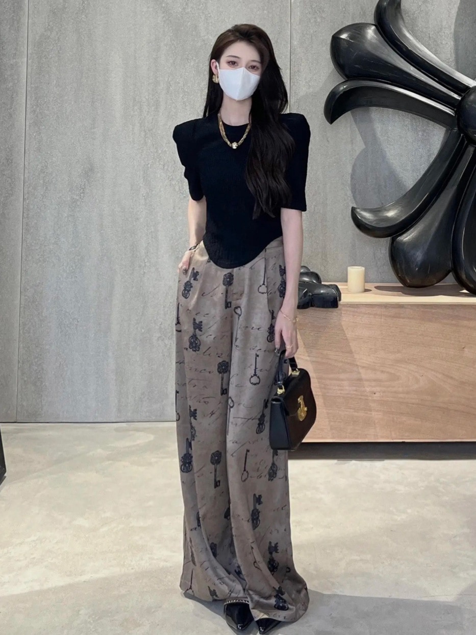 上着+ワイドパンツのプリントワイドパンツのスーツ女性の夏の新しいモデルのお姉さん風の2点セットです