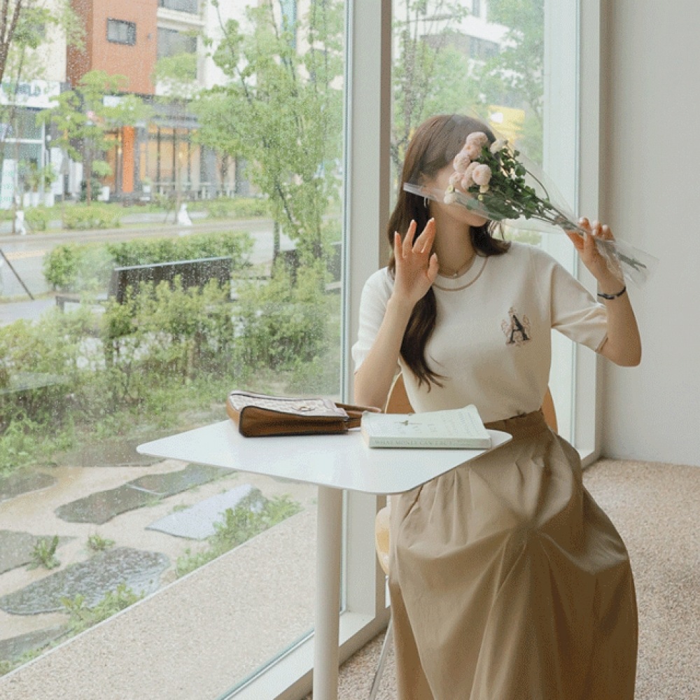 クリック＆ファニージャッキーカラー刺繍ニット