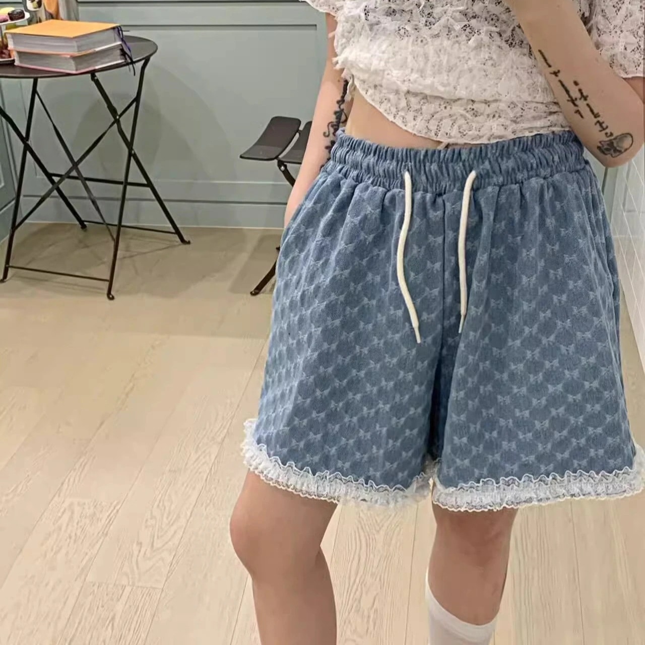韓国世代着痩せ2024夏ハイウエストレースシルエットリボンゴムウエストデニムカジュアルスタイルレディースパンツショートパンツ
