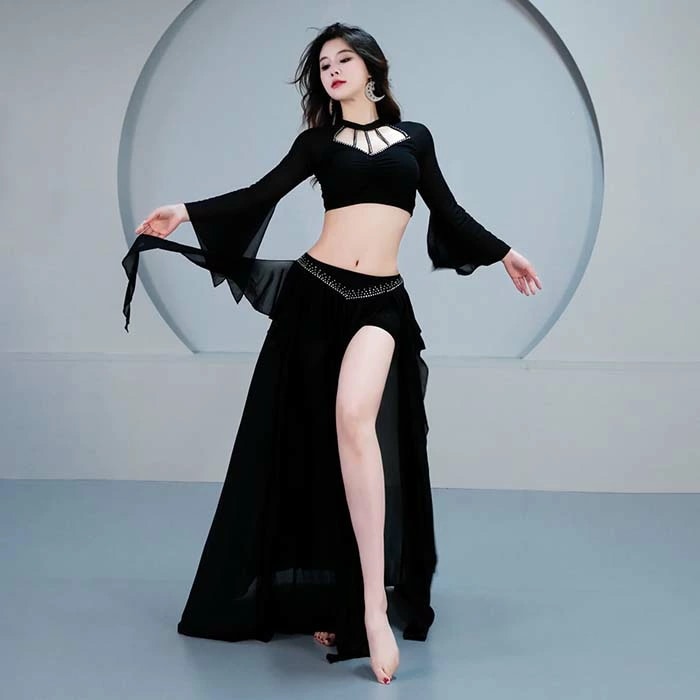 ベリーダンス 衣装 セット ベリー 演出服 スパンコール キラキラ おしゃれ ベリーダンス 衣装セット ロング丈 スカート スリット入り フレア袖 長袖トップス 可愛い ベリーダンス 衣装 インナーパ