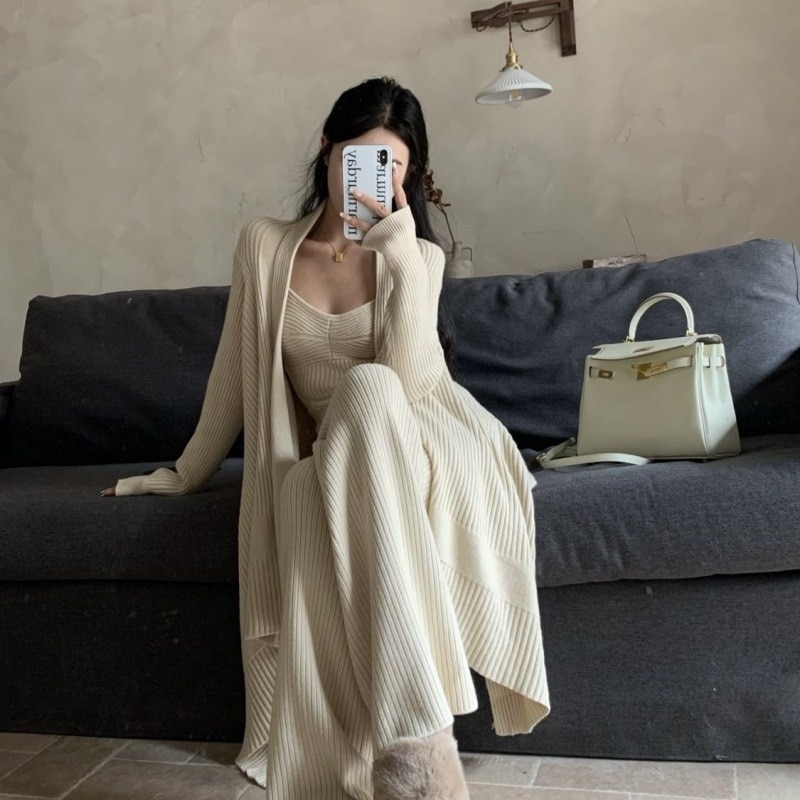 ハイエンドのカスタマイズ-秋の胸元コーデにはファッショナブルで優しく怠惰なスタイルの痩身ニットワイドレッグパンツの3点セットが揃っています