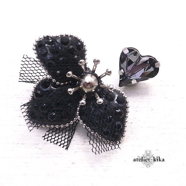 フラワー＆ハート アシンメトリーピアス スワロフスキー きらきら デコレーション ジュエルデコ atelier-kika [ アトリエキカ ]