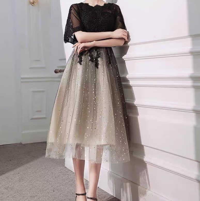 ドレス ワンピース パーティー 結婚式 二次会 披露宴 フォーマル 膝下 5分袖 イブニング レース 刺繍 チュール ウエストマーク 切り替えデザイン ドッキング 透け感 シースルー 薄手 可愛い