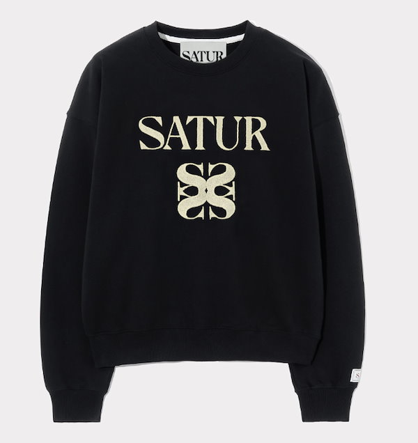 Qoo10] SATUR クラシック ロゴ スウェットシャツ クラ