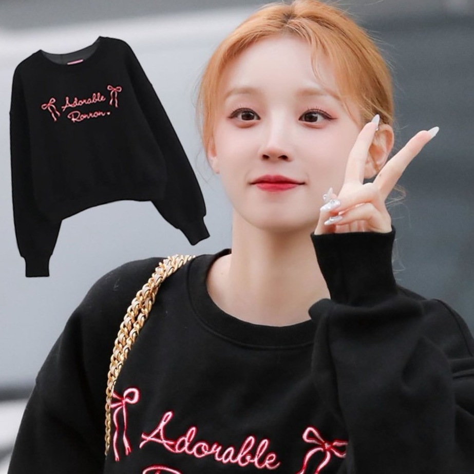 [G-IDLEのYUQI 着用!] HEART RIBBON ADORABLE SWEATSHIRTS BLACK