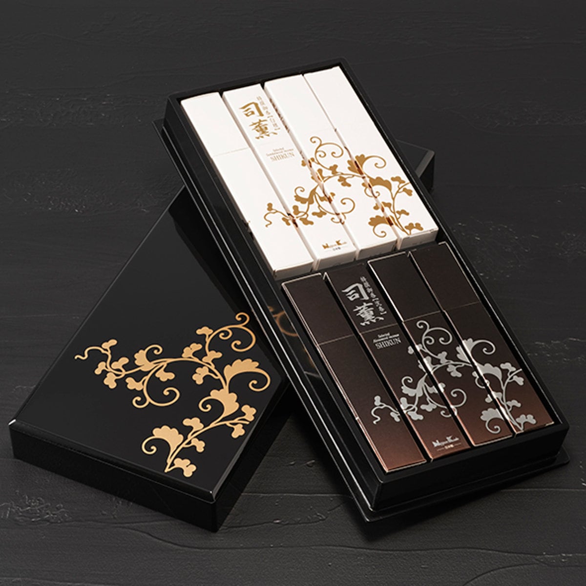 線香 贈答用 司薫 進物 二種香 白檀 沈香 8箱入 進物用 進物線香 煙少なめ 25分燃焼 お彼岸 法事 仏壇 お墓参り 供養 法要 お供え 贈答 箱入り 日本香堂 贈り物 ギフト お悔み