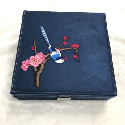 刺繍アクセサリーケース大容量の布大正方形アクセサリー収納ケース