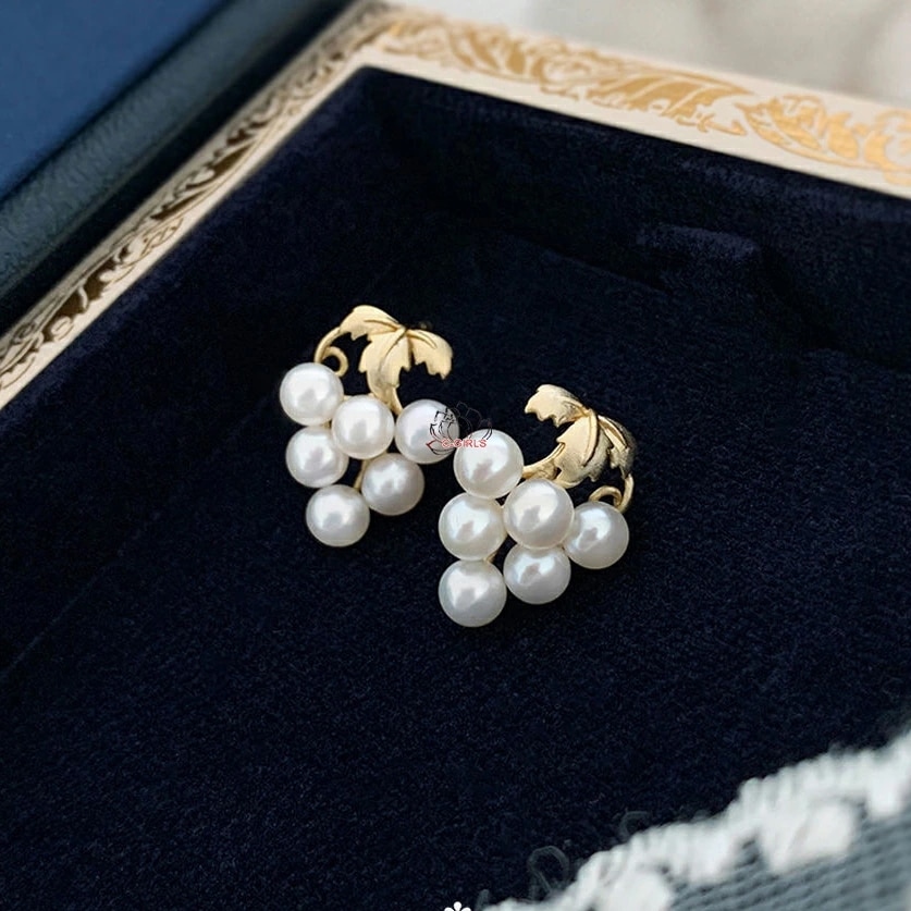 花珠級天然淡水パール 本真珠 ぶどう ピアス 18KGP針 babyパール 4mm 七五三結婚式ウエディング シルバー ホワイトディー 全品無料高級ラッピングアップ