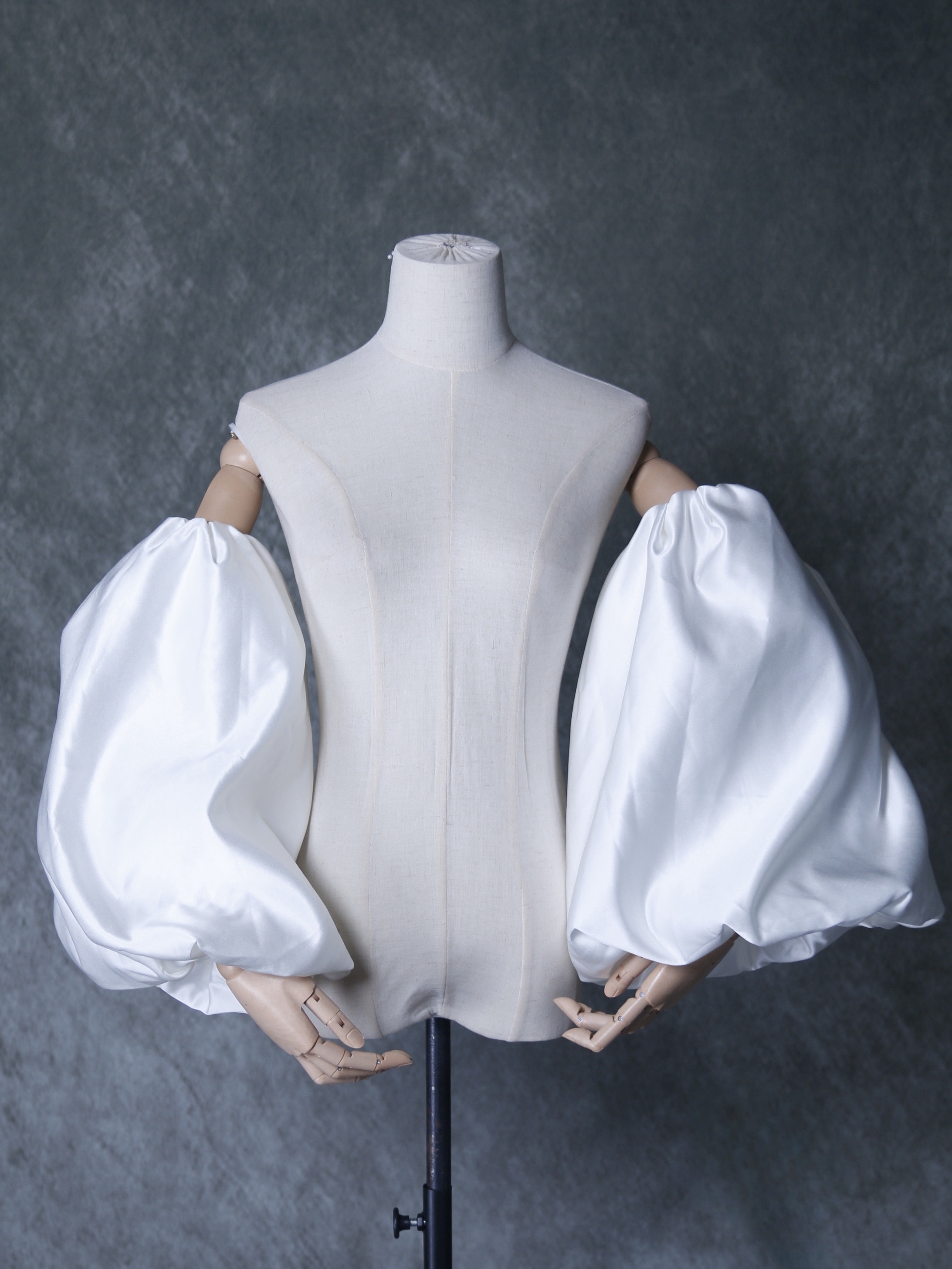 人気上昇！パフスリーブ ウエディングドレス アイボリー 姫袖 ストレッチ 可愛い