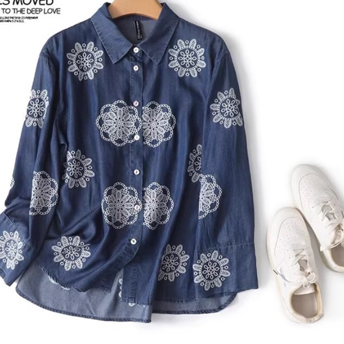 レディース トップス シャツ ブラウス デニムシャツ 前開き 長袖 襟付き 角襟 刺繍 ボタン デニム かわいい 大人可愛い きれいめ シンプル カジュアル 上品 おしゃれ レトロ こなれ感 ラフ