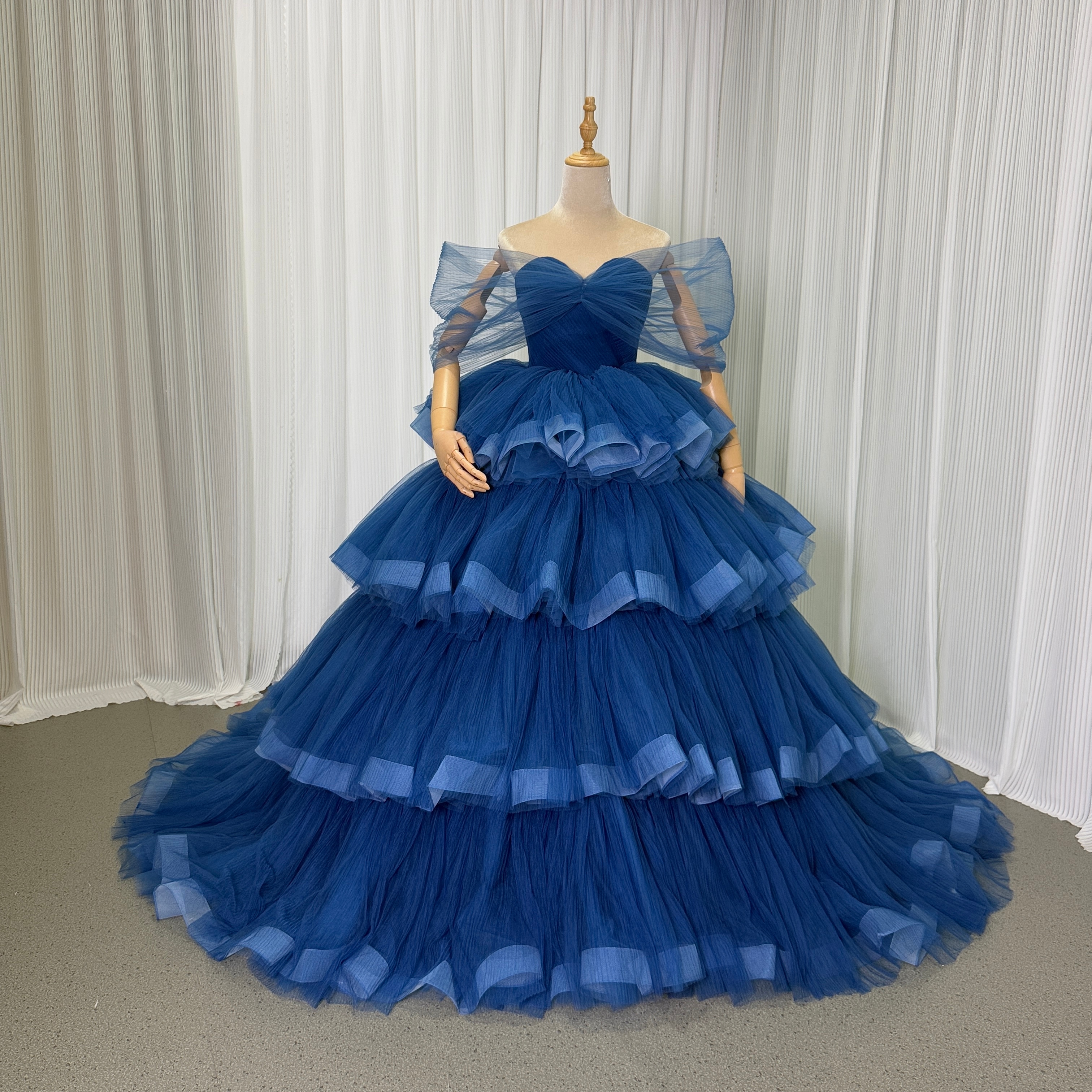 カラードレス ジュエルネイビー オフショルダー ソフトチュール 編み上げ スリット ソフトチュール ティアードのドレス 花嫁