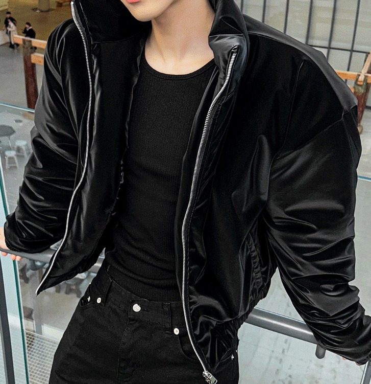 [COSYHARU公式]High and Velvet Muscle Fit Padded