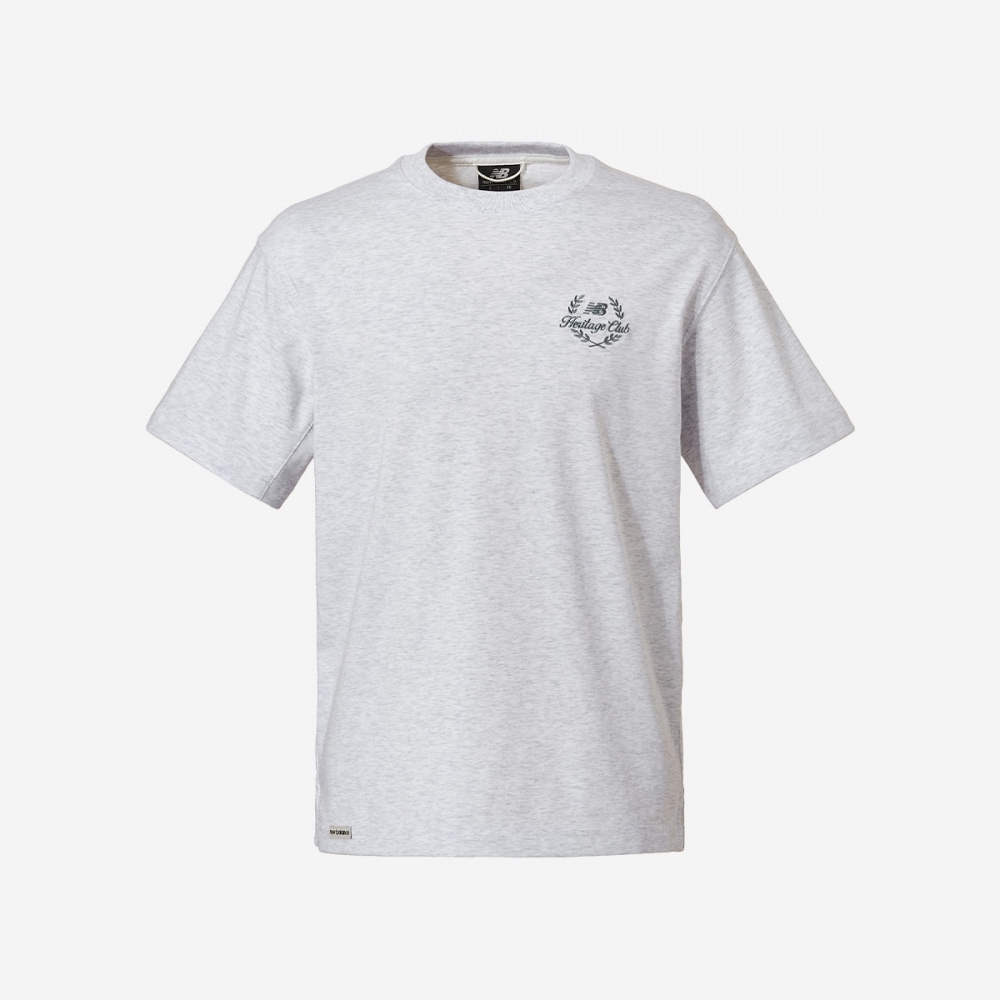 ニューバランス ユニ ヘリティッジ バッグ グラフィック 半袖Tシャツ NBNEFB1483-(16)ライトグレー