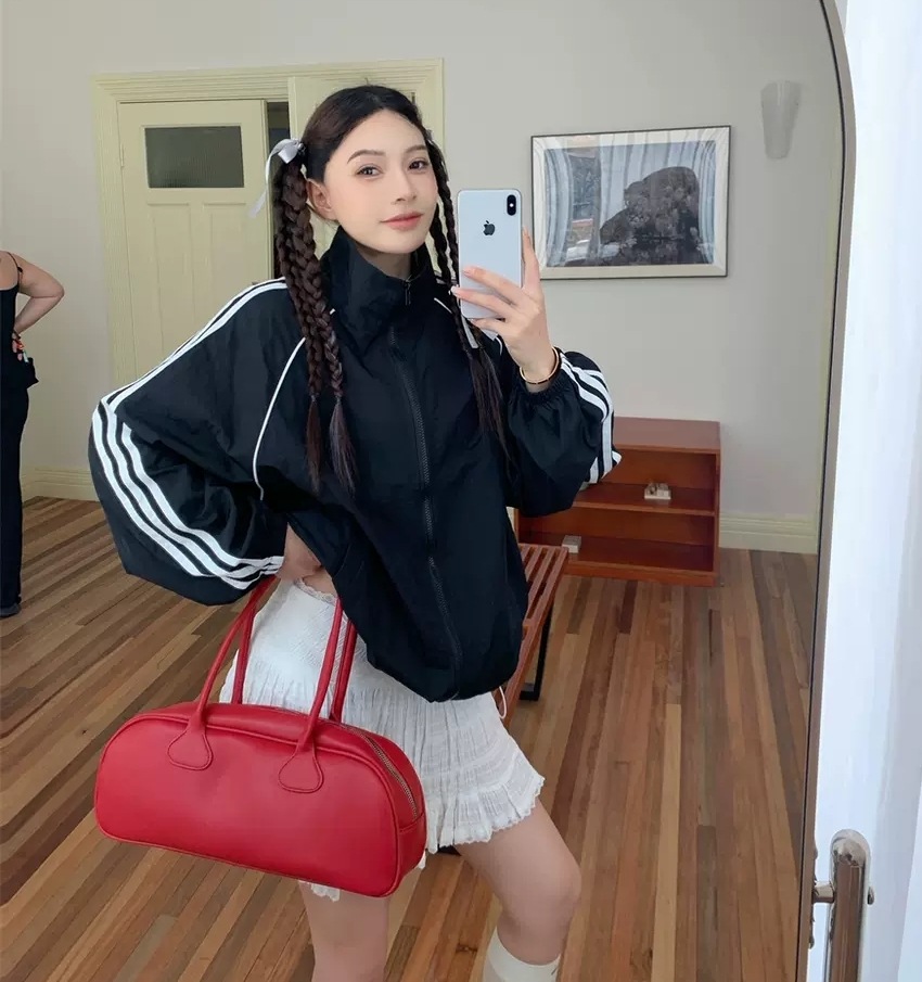 アウター ジャケット ジップ サイドライン ショート丈 ドロップショルダー 長袖 大人可愛い スポーティー お洒落 こなれ感 普段使い