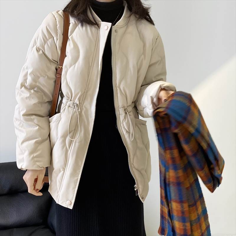 アウター レディース ブルゾン ジャケット 中綿 ダウンジャケット ダウンコート 長袖 ファスナー ジップアップ ポケット 前開き ウエストマーク ドロストデザイン ダイヤ柄 大人可愛い おしゃれ 個 5,317円