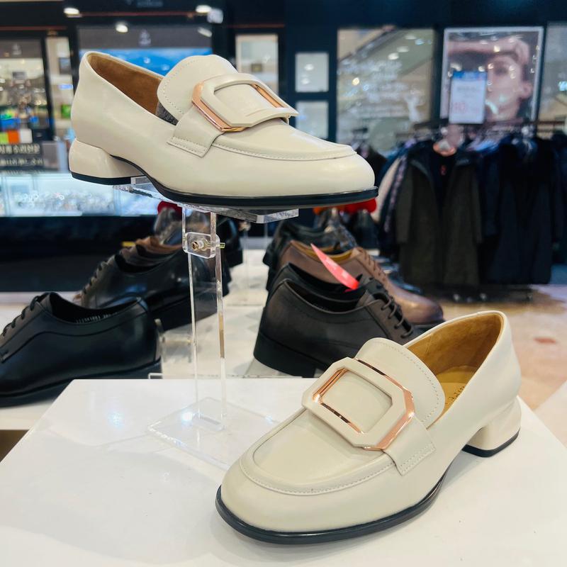 by 女性ローファー 112339012-2