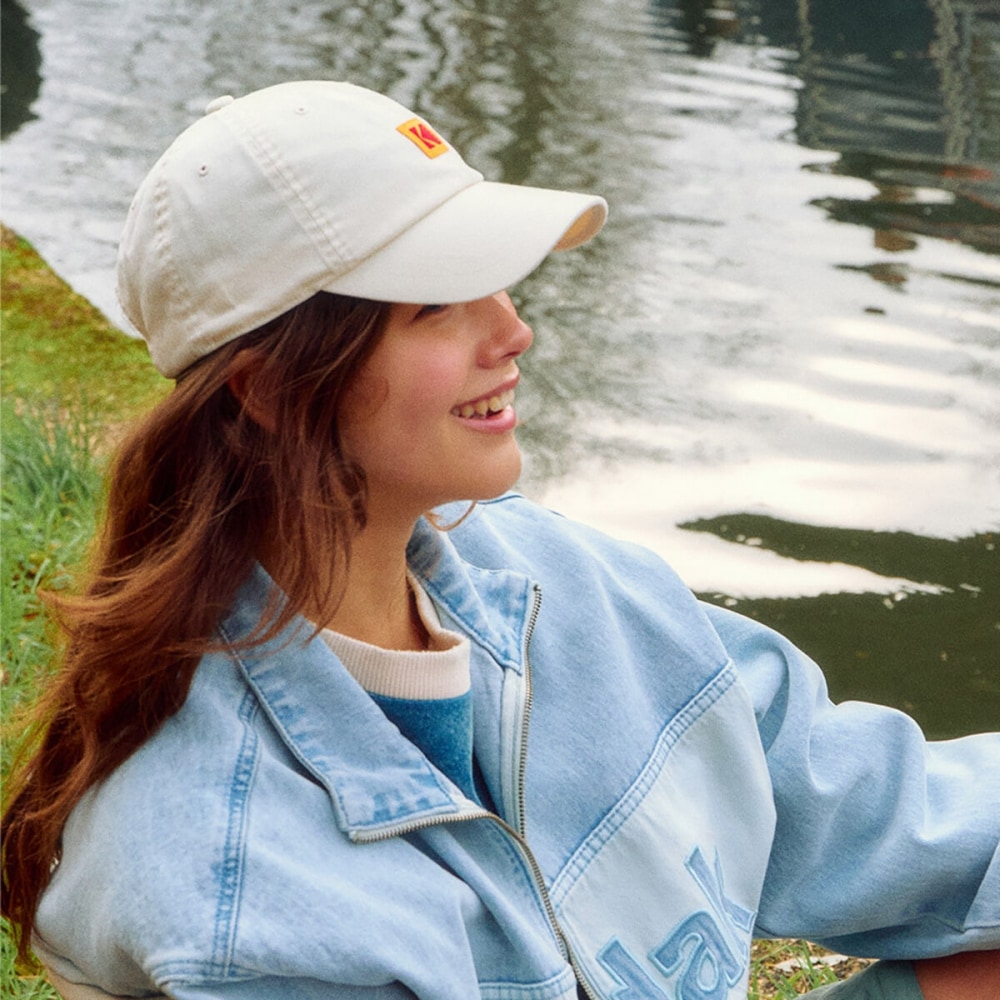 コダックアパレル スクエアロゴ リラックスフィット キャップ IVORY 8,543円