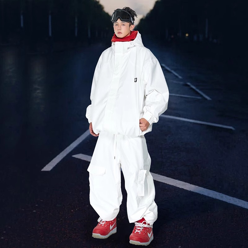 スノーボードウェア 2024 2025 上下セット メンズ レディース パンツ ズボン アウター 白 耐水20000 セットアップ 3Lスキーウェア スノボウェア スノーウェア 韓国風 防水防風