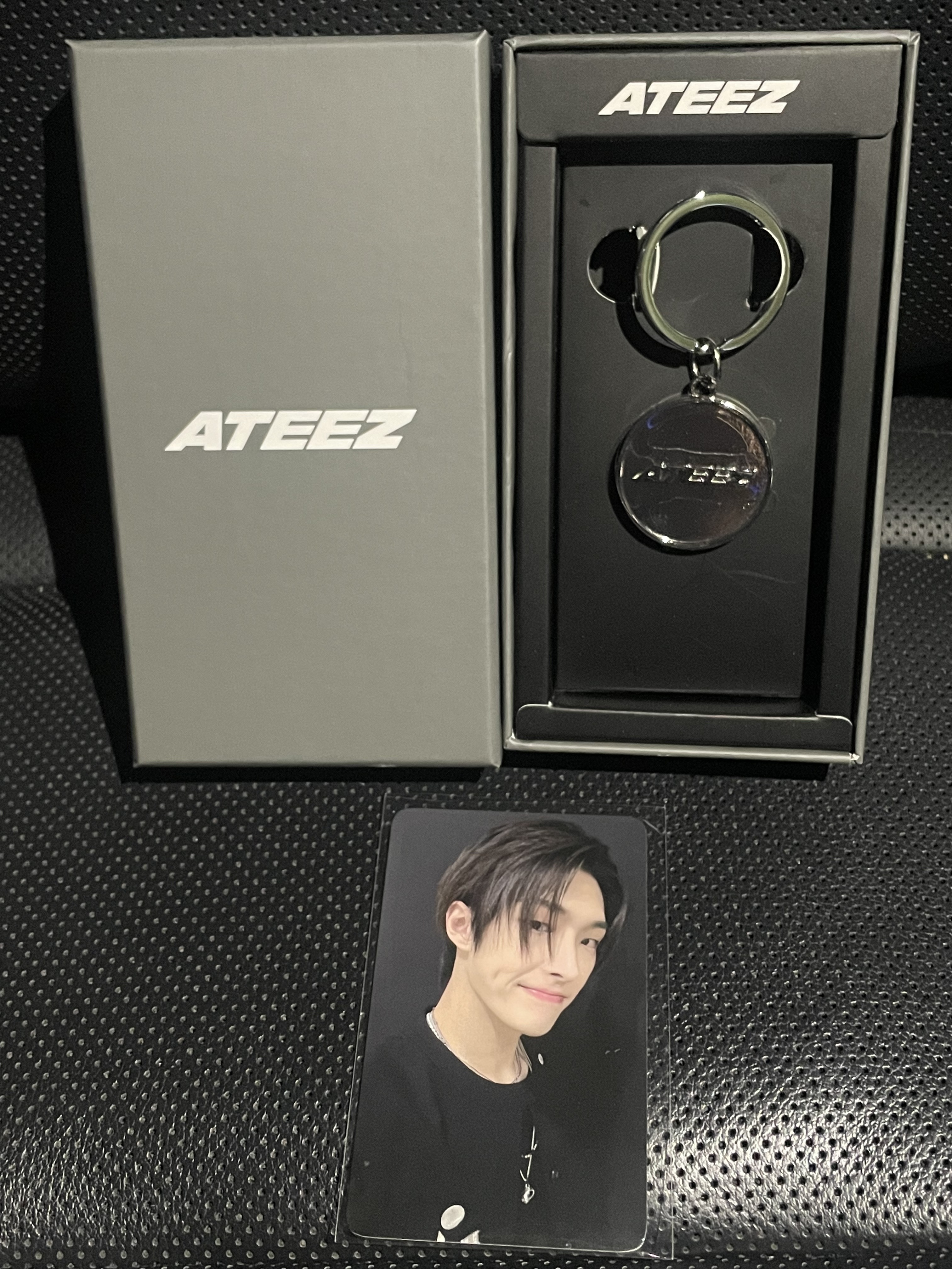 ATEEZ_8ROOM POP-UP OFFICIAL EVENT Lucky draw KEYRING + MIN GI PHOTOCARD SET