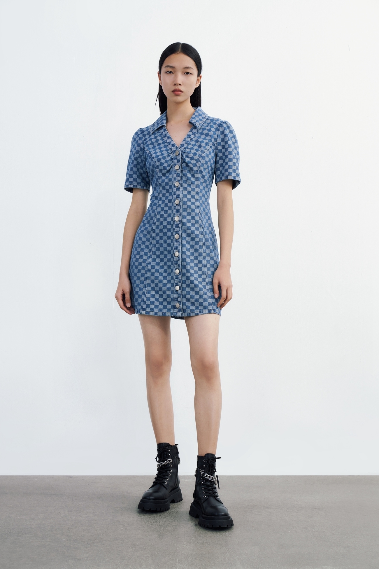 春 レディース トレンディ ウォッシュチェッカーボードデニム トレジャー ドレス ワンピース ミニ丈 ブルー XS S M L XL 袖あり 長袖 Vネック かわいい 大人可愛い きれいめ シンプル 18,300円